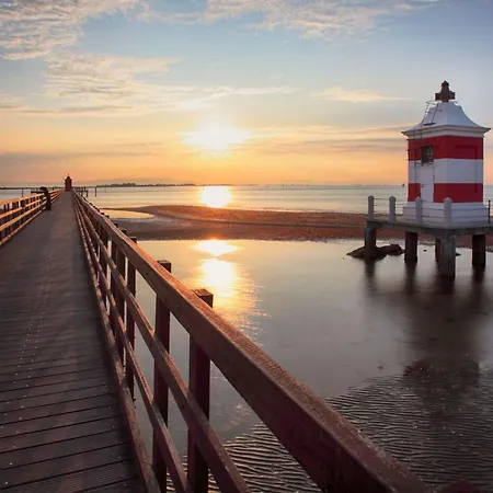 Modern Close To The *