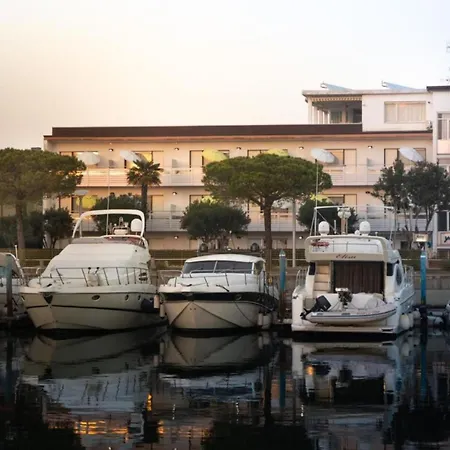 빌라 Modern Close To The *